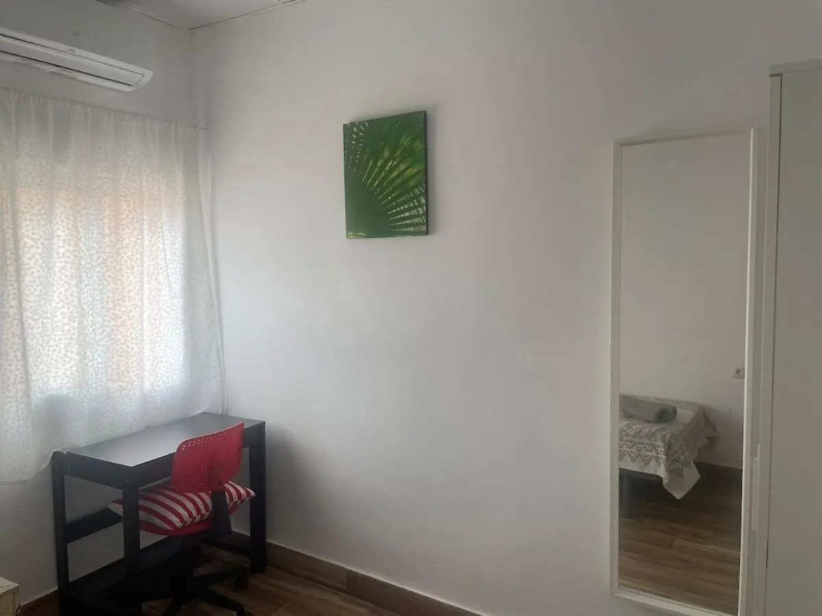 Malaga Rooms 홈스테이